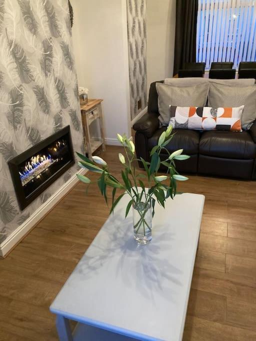 Coniston House Lancaster 3 Bedrooms Parking And Garden Exterior photo